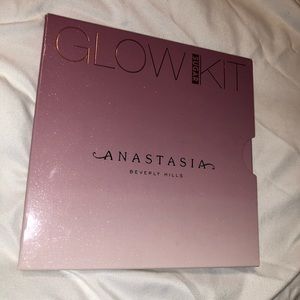 Anastasia Beverly Hills glow kit sugar